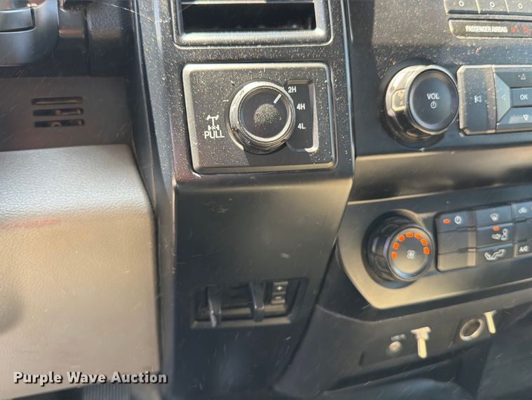 image for item MZ9836 2016 Ford F150 Ext. Cab pickup truck