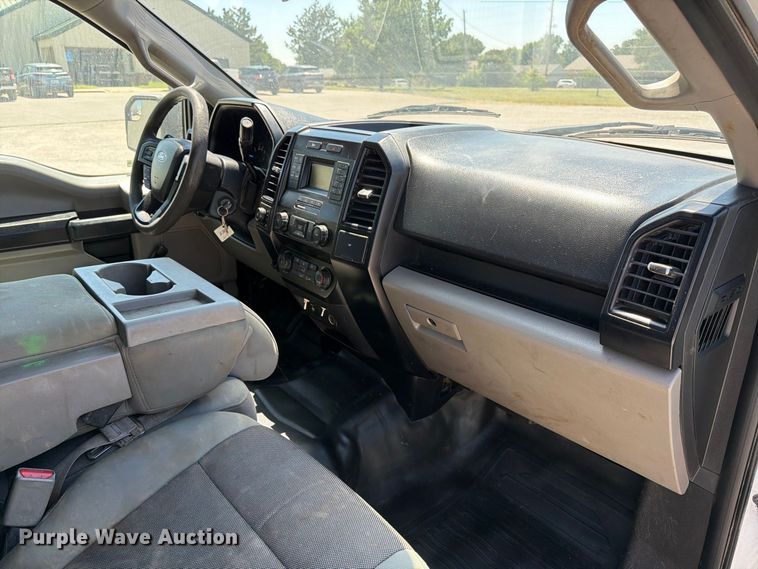 image for item MZ9836 2016 Ford F150 Ext. Cab pickup truck