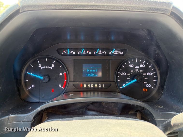 image for item MZ9837 2019 Ford F550 Super Duty Crew Cab truck cab and chassis