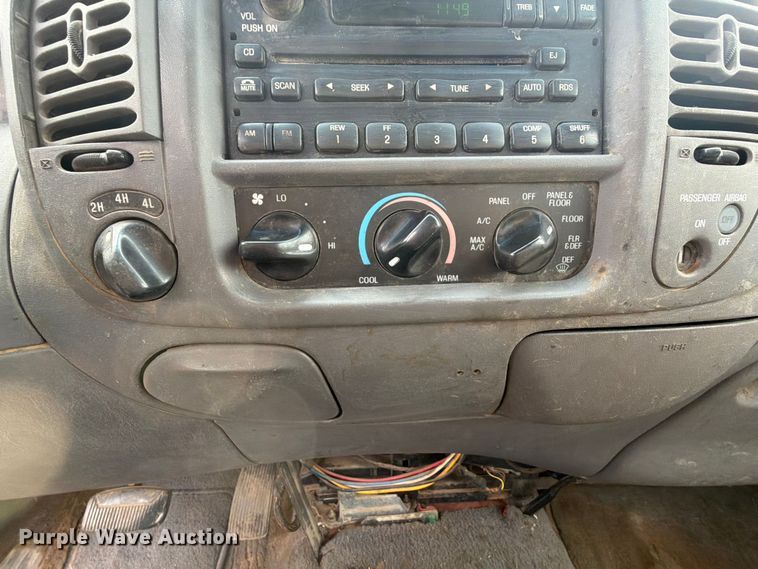 image for item NA9402 2002 Ford F150 Ext. Cab pickup truck