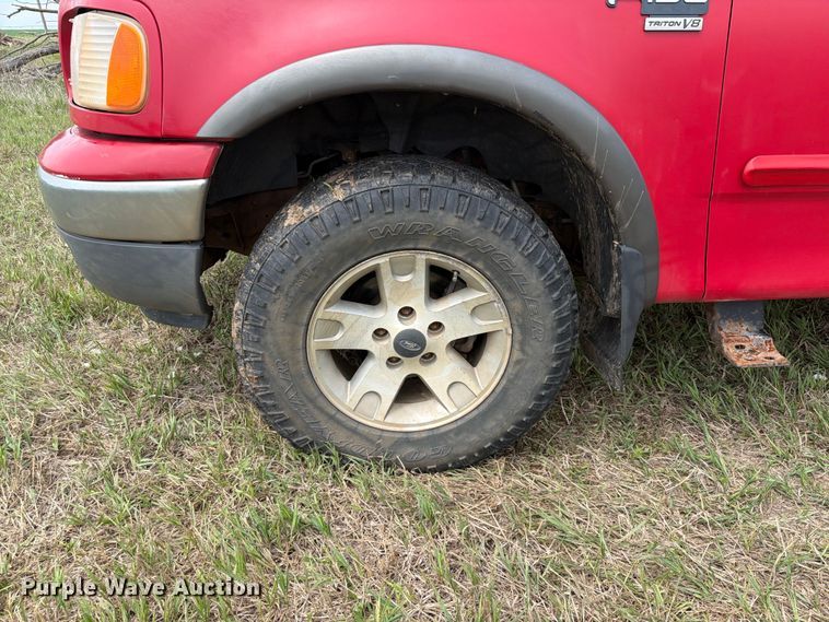 image for item NA9402 2002 Ford F150 Ext. Cab pickup truck