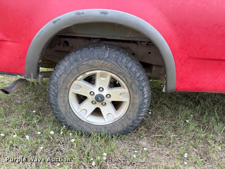 image for item NA9402 2002 Ford F150 Ext. Cab pickup truck