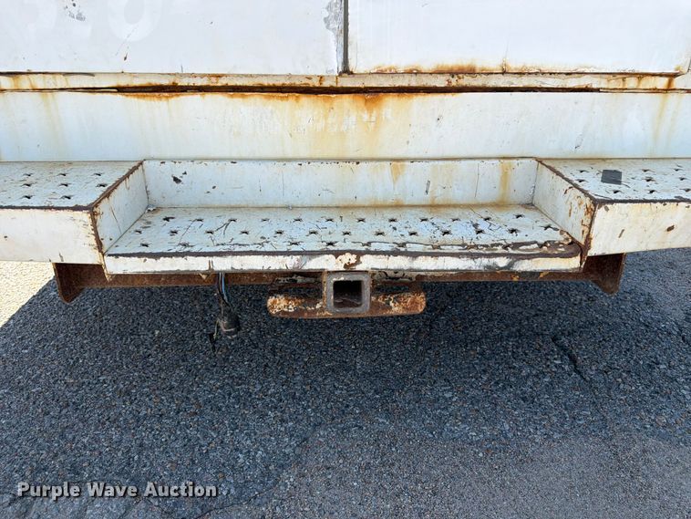 image for item NJ9061 2010 Ford E350 Super Duty utility van