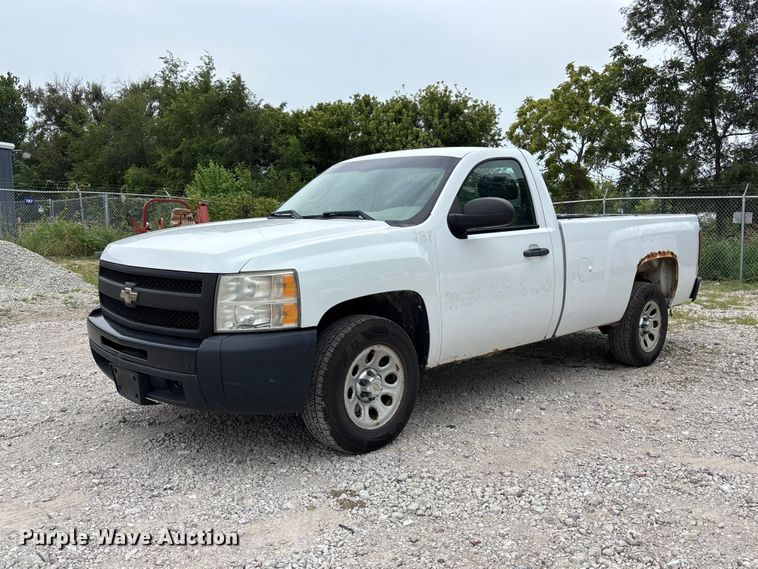 2011 Chevrolet Silverado 1500 pickup truck