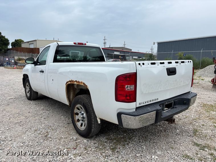 image for item NM9865 2011 Chevrolet Silverado 1500 pickup truck