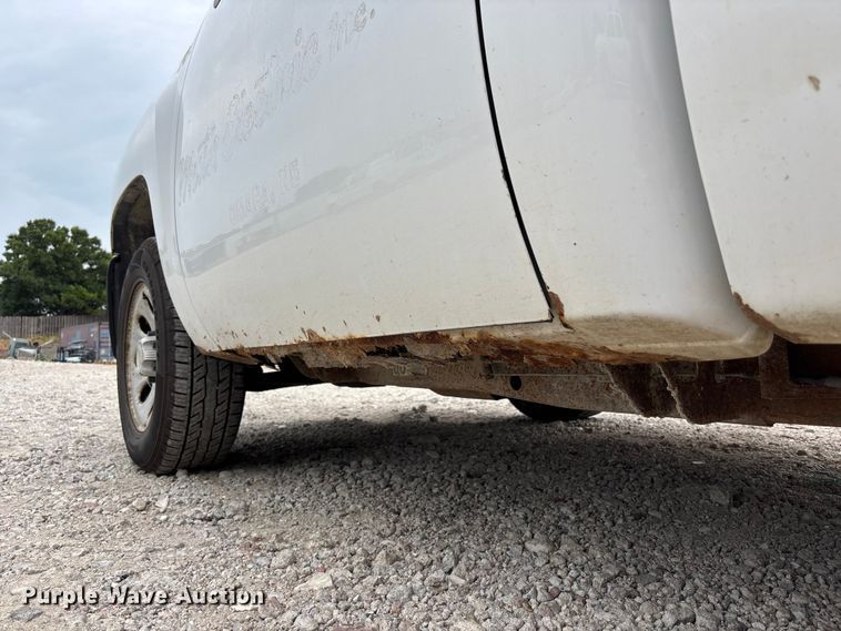 image for item NM9865 2011 Chevrolet Silverado 1500 pickup truck