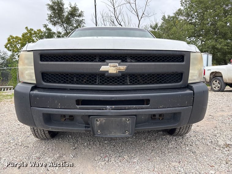 image for item NM9865 2011 Chevrolet Silverado 1500 pickup truck