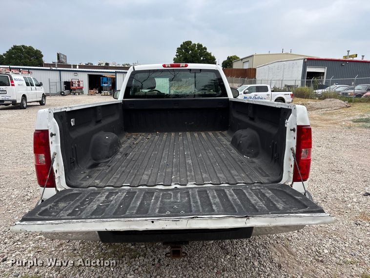 image for item NM9865 2011 Chevrolet Silverado 1500 pickup truck