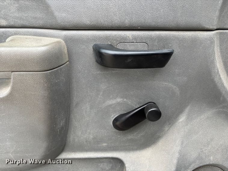 image for item NM9865 2011 Chevrolet Silverado 1500 pickup truck