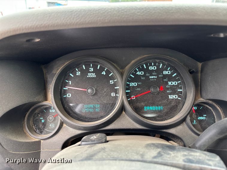 image for item NM9865 2011 Chevrolet Silverado 1500 pickup truck