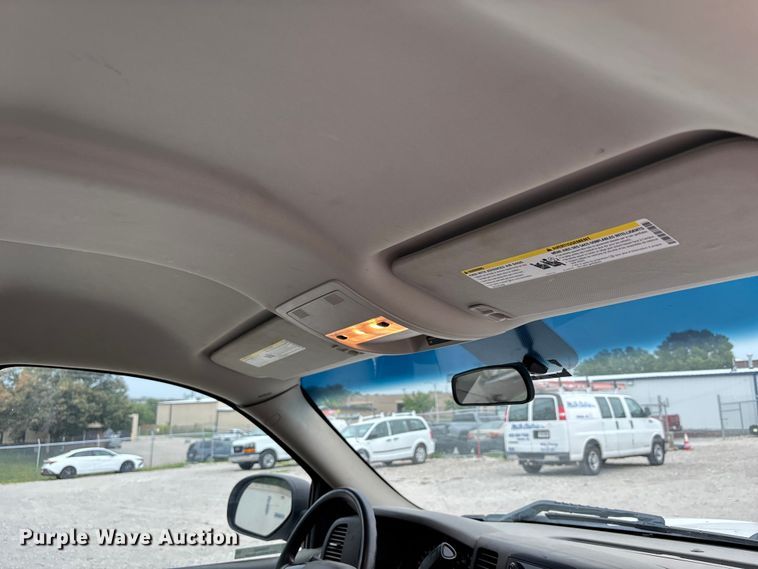 image for item NM9865 2011 Chevrolet Silverado 1500 pickup truck
