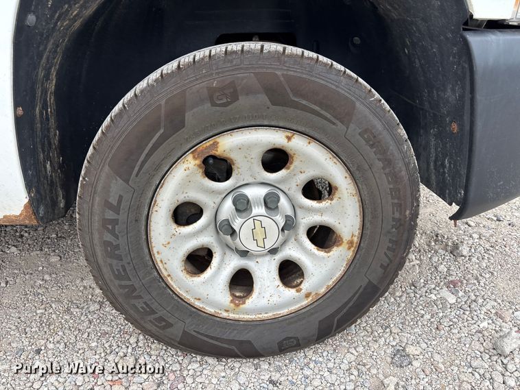 image for item NM9865 2011 Chevrolet Silverado 1500 pickup truck