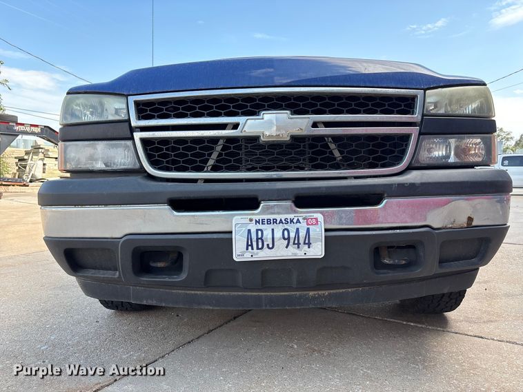 image for item NM9867 2006 Chevrolet Silverado 1500 pickup truck