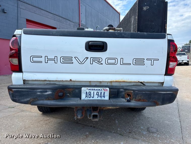 image for item NM9867 2006 Chevrolet Silverado 1500 pickup truck