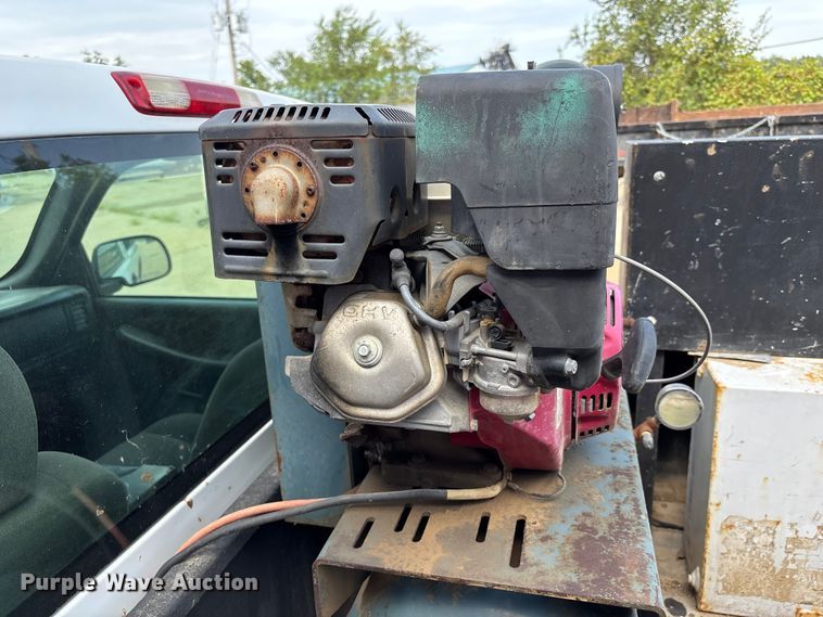 image for item NM9867 2006 Chevrolet Silverado 1500 pickup truck