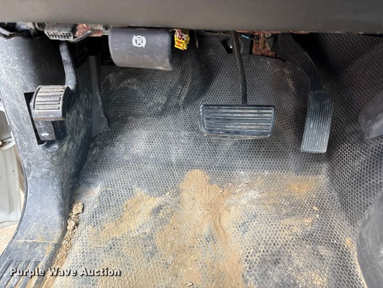 image for item NM9867 2006 Chevrolet Silverado 1500 pickup truck