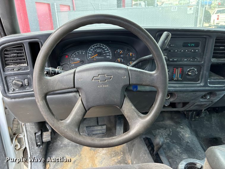 image for item NM9867 2006 Chevrolet Silverado 1500 pickup truck