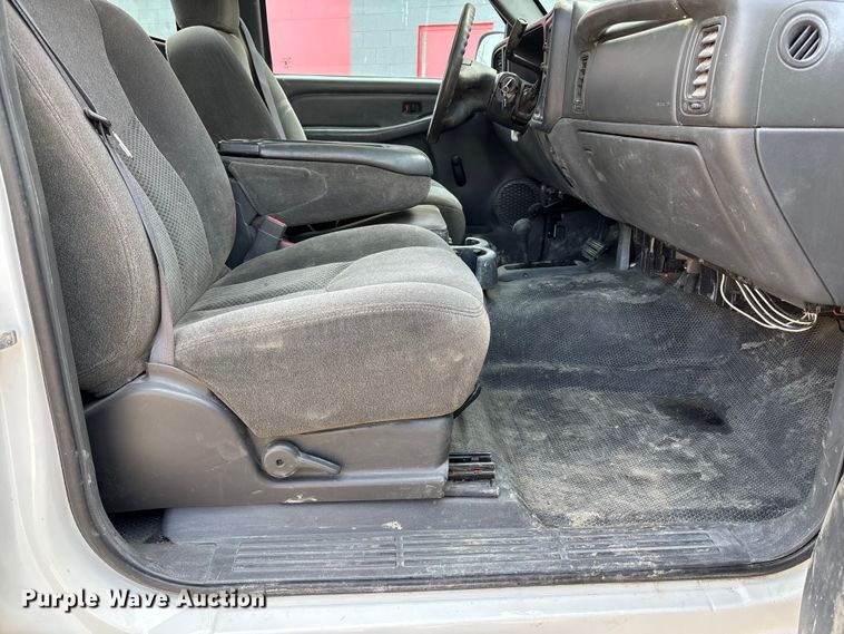 image for item NM9867 2006 Chevrolet Silverado 1500 pickup truck