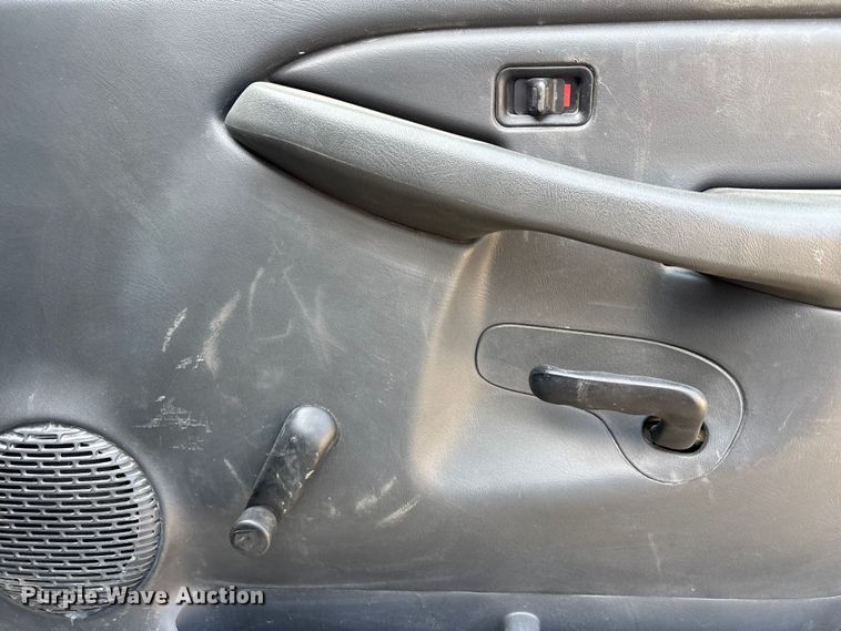 image for item NM9867 2006 Chevrolet Silverado 1500 pickup truck