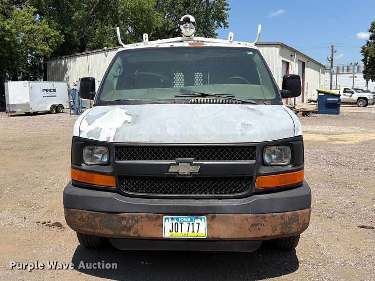 image for item OE9614 2007 Chevrolet Express 2500 van