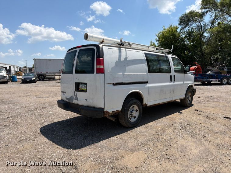 image for item OE9614 2007 Chevrolet Express 2500 van