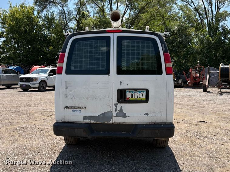 image for item OE9614 2007 Chevrolet Express 2500 van