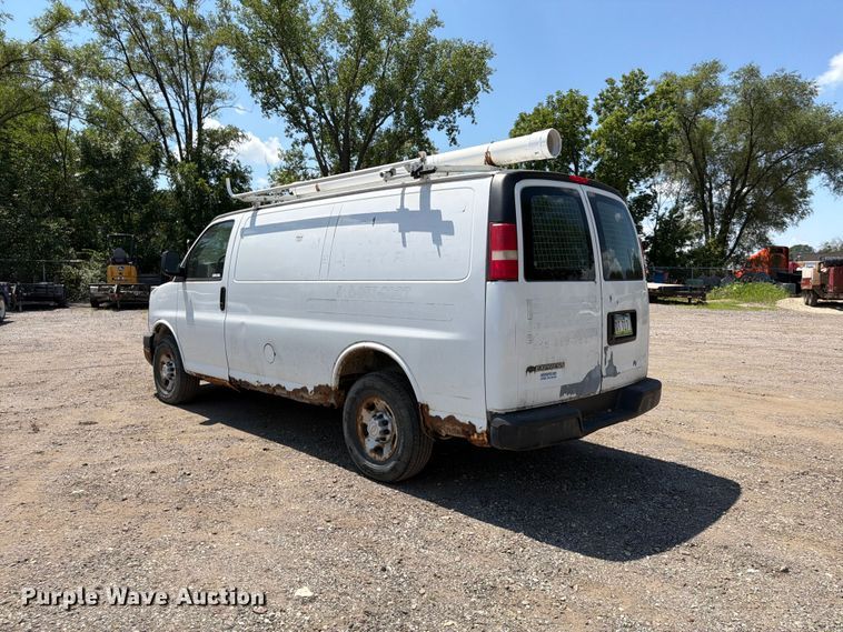 image for item OE9614 2007 Chevrolet Express 2500 van