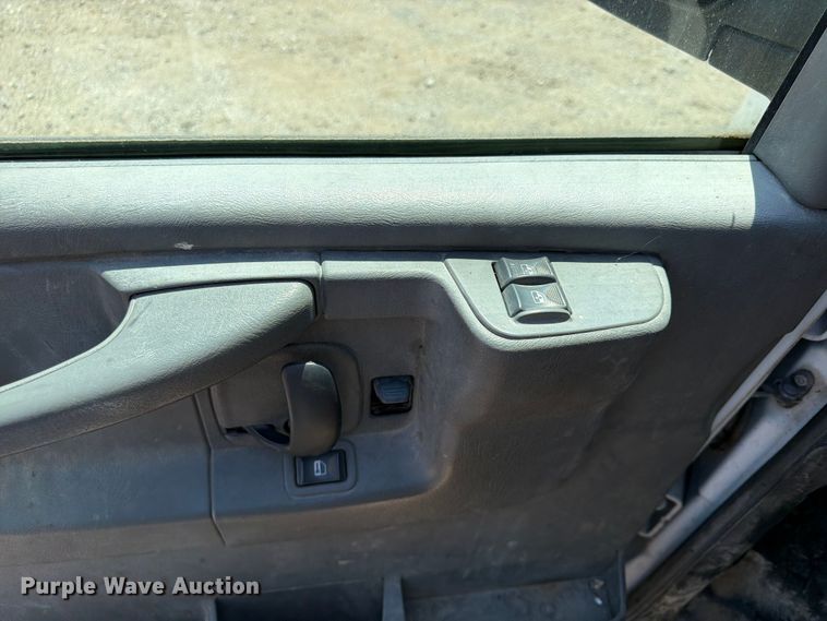 image for item OE9614 2007 Chevrolet Express 2500 van
