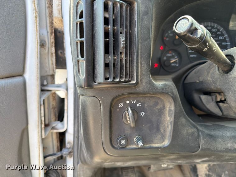 image for item OE9614 2007 Chevrolet Express 2500 van