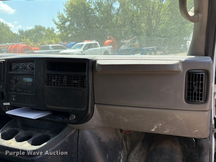 image for item OE9614 2007 Chevrolet Express 2500 van