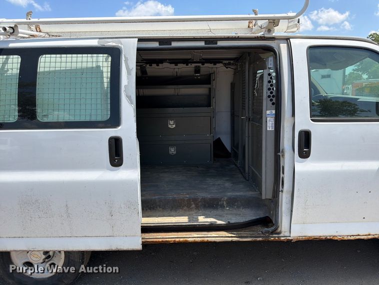 image for item OE9614 2007 Chevrolet Express 2500 van