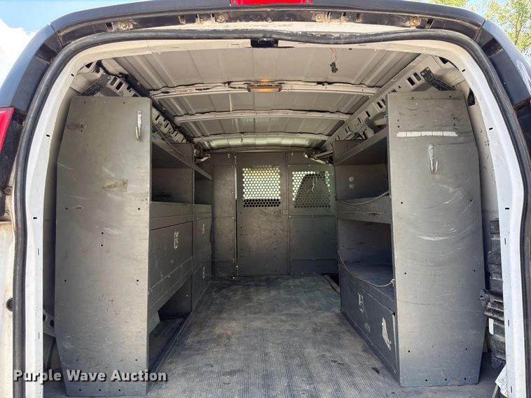 image for item OE9614 2007 Chevrolet Express 2500 van
