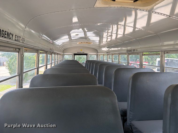 image for item OE9650 1997 International 3800 school bus