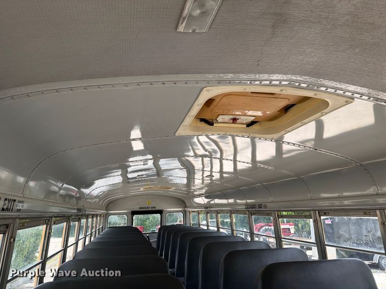 image for item OE9650 1997 International 3800 school bus