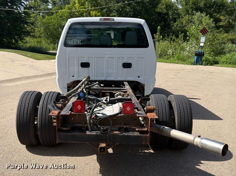 image for item OE9652 2013 Ford F350 Super Duty Crew Cab pickup truck cab and chassis