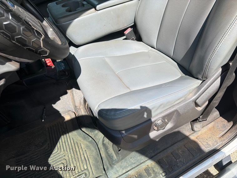 image for item OE9652 2013 Ford F350 Super Duty Crew Cab pickup truck cab and chassis