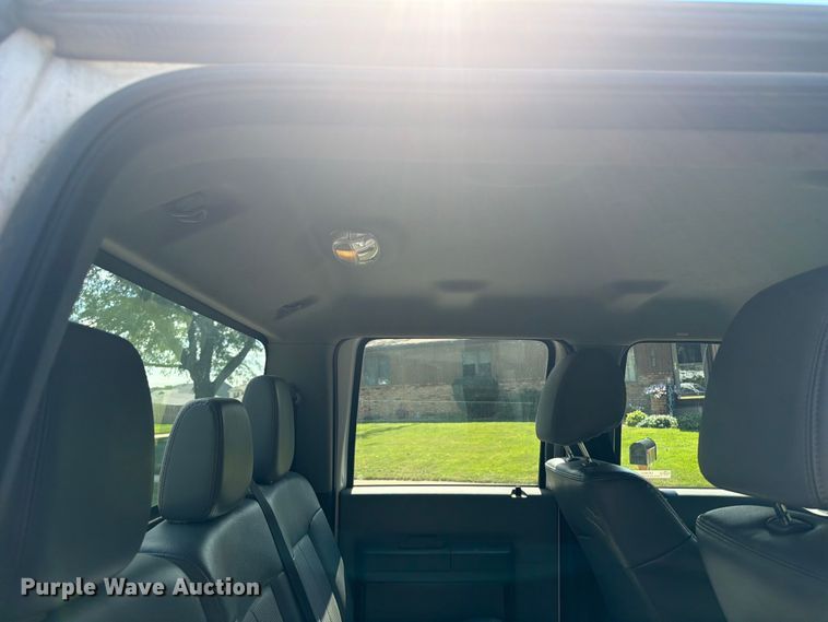 image for item OE9652 2013 Ford F350 Super Duty Crew Cab pickup truck cab and chassis