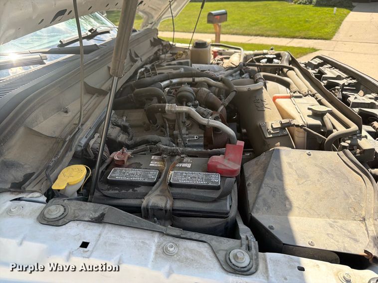 image for item OE9652 2013 Ford F350 Super Duty Crew Cab pickup truck cab and chassis