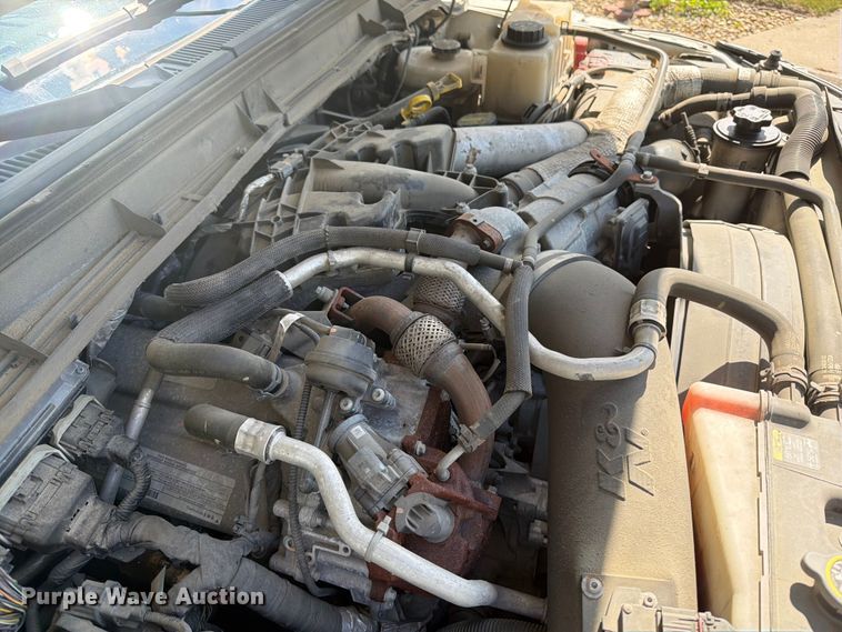 image for item OE9652 2013 Ford F350 Super Duty Crew Cab pickup truck cab and chassis