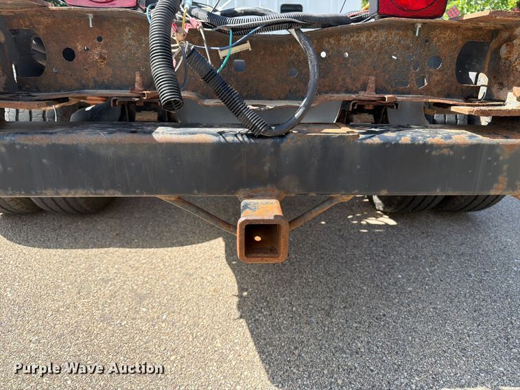 image for item OE9652 2013 Ford F350 Super Duty Crew Cab pickup truck cab and chassis