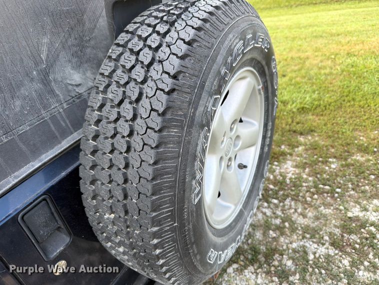 image for item OE9660 2003 Jeep Wrangler SUV