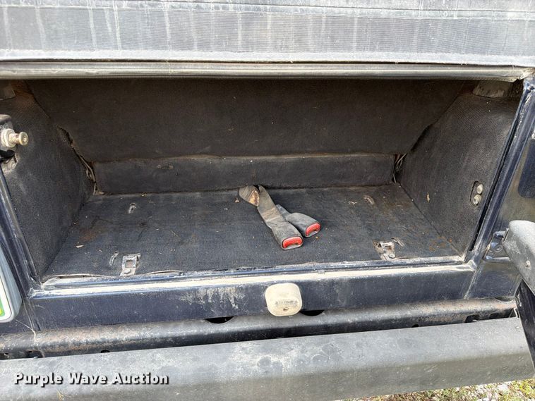 image for item OE9660 2003 Jeep Wrangler SUV