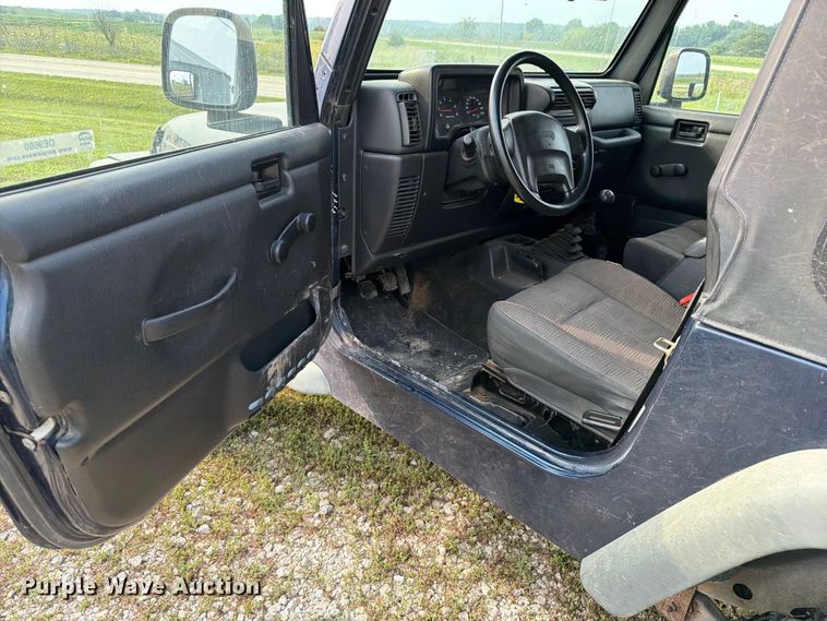 image for item OE9660 2003 Jeep Wrangler SUV