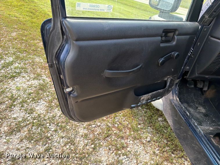 image for item OE9660 2003 Jeep Wrangler SUV