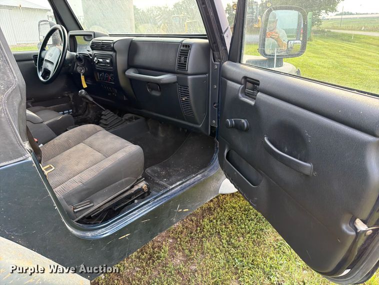 image for item OE9660 2003 Jeep Wrangler SUV
