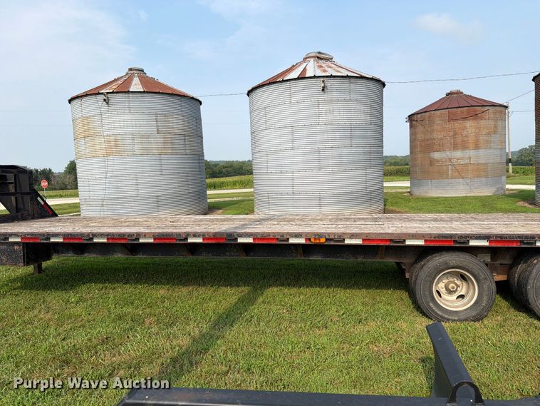 image for item OE9662 2013 Maxey Trailers Mfg equipment trailer