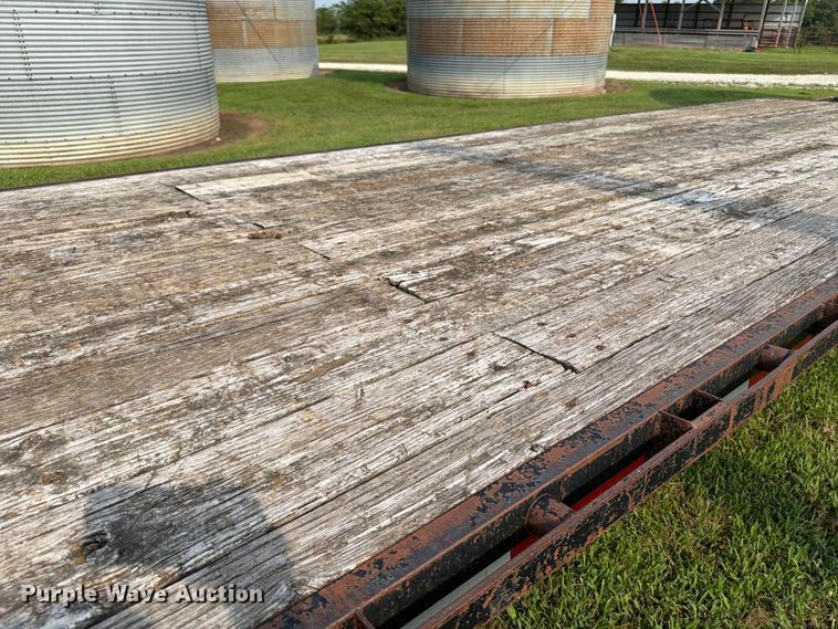 image for item OE9662 2013 Maxey Trailers Mfg equipment trailer