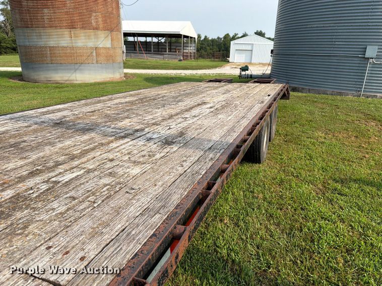 image for item OE9662 2013 Maxey Trailers Mfg equipment trailer