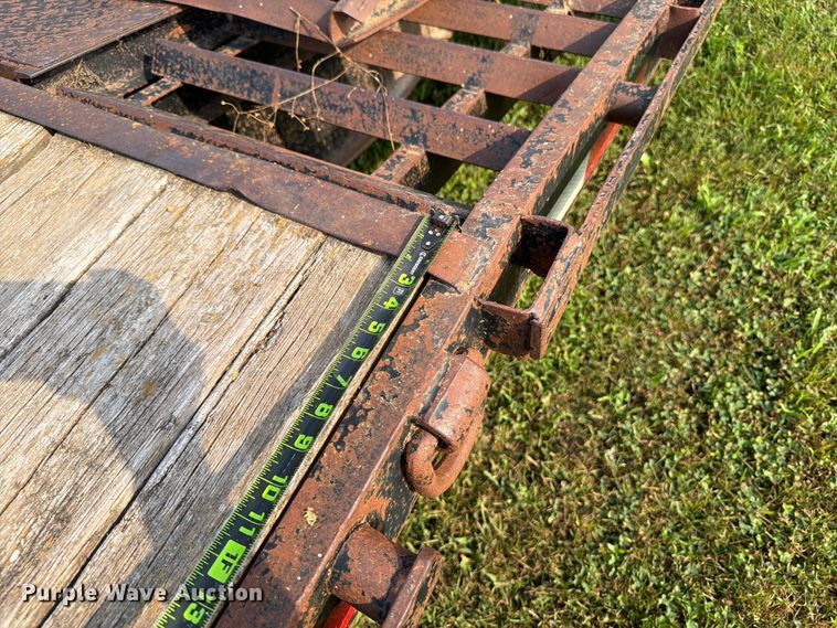 image for item OE9662 2013 Maxey Trailers Mfg equipment trailer