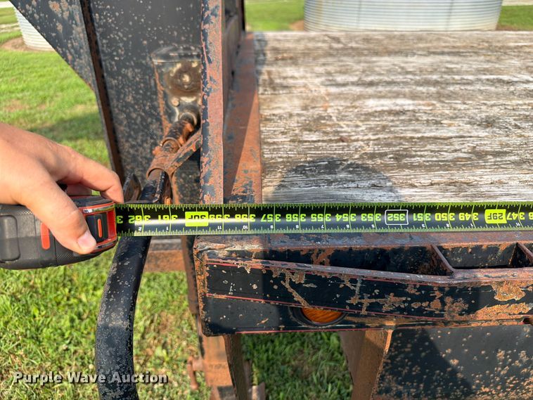 image for item OE9662 2013 Maxey Trailers Mfg equipment trailer